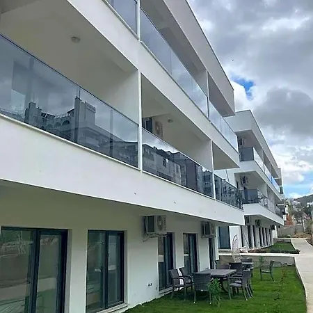 Sahil Sitesi - Guelluek 3* בודרום